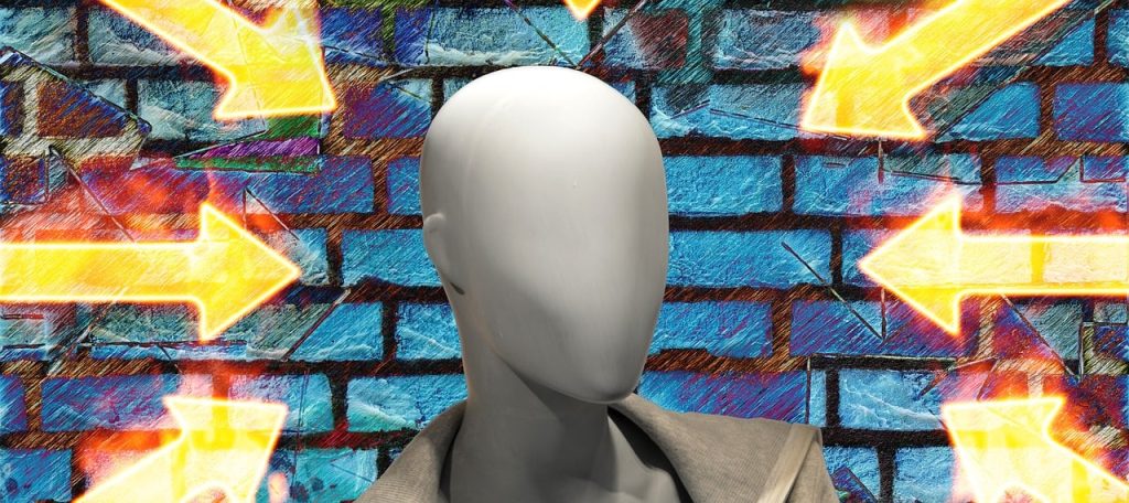 diriger, visage, stress, flammes, brûler, feu, vieille, tension, burnout, mal de tête, psychologie, psychothérapie, profession, travailler, perte, perdre la face, abêtissement, mannequin, isolé, femme, mode, isolation, solitude, étrange, étranger, à l'extérieur, exotique, anders, inconnu, inhabituel, sans rapport, incognito, sans nom